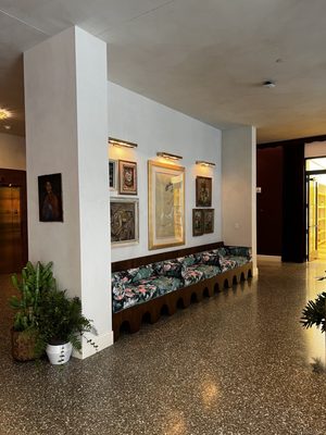 Hotel Genevieve by null