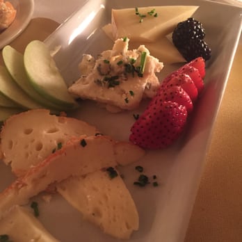 Le Troquet - Fromage plate - French Near Me - Albuquerque, New Mexico Le Troquet - Fromage plate - French Near Me - Albuquerque, New Mexico