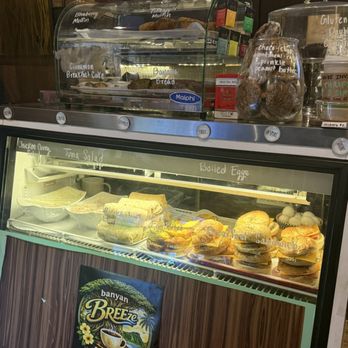 Banyan Breeze - Coffee & Tea Near Me - Honolulu, Hawaii