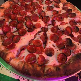 The First Amendment a Pizza Joint - Pizza Near Me - Claremont, California