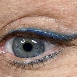Victoria Natural Lines - Green liner