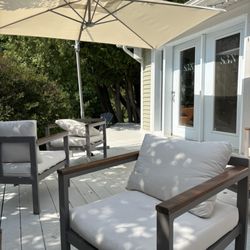 83 Nord - Outdoor seating as well as indoor.