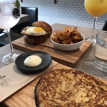 Tuck Hotel - Spanish omelet, brisket sandwich and fried potatoes - Hotels Near Me - Los Angeles, California Tuck Hotel - Spanish omelet, brisket sandwich and fried potatoes - Hotels Near Me - Los Angeles, California