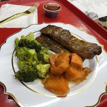 Jaguar's Spot - Rib plate with broccoli and yams - American Near Me - Millbrook, Alabama