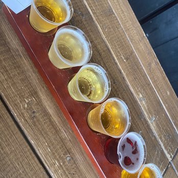 Pennings Farm Cidery - Cider Flight - Cideries Near Me - Warwick, New York Pennings Farm Cidery - Cider Flight - Cideries Near Me - Warwick, New York
