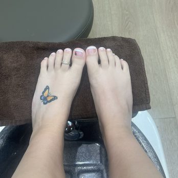 Nail Resort - gel french tip - Nail Salons Near Me - Folsom, California