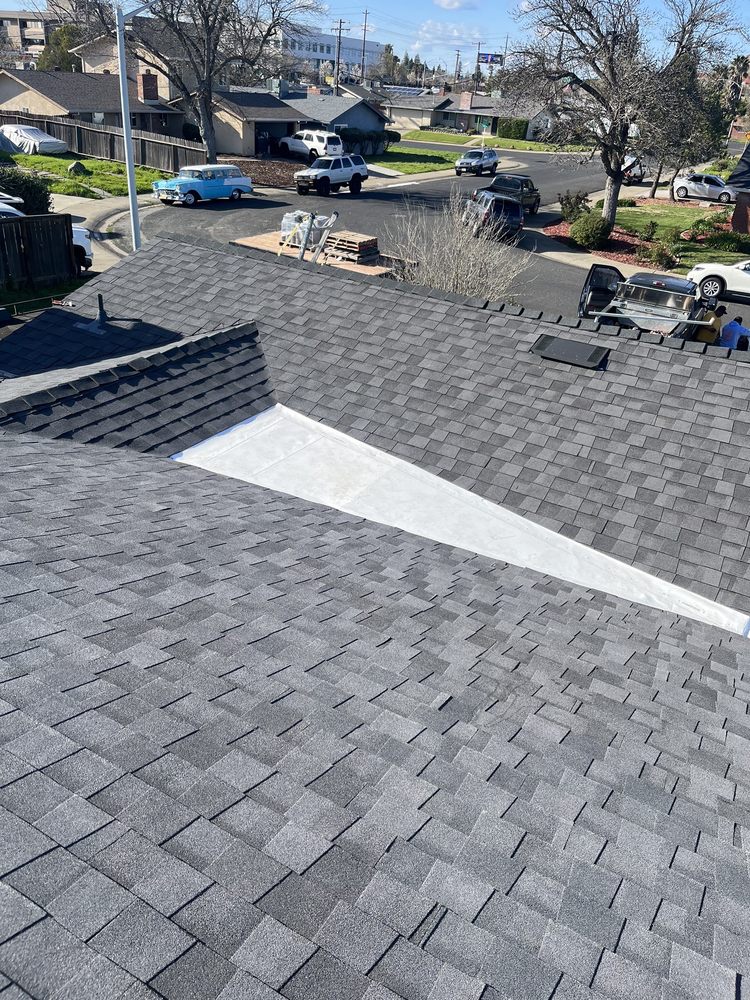 Slide of Bucio’s Roofing