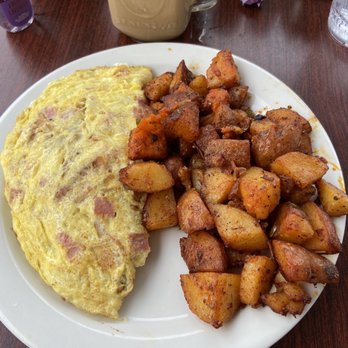 Toast Coffeehouse - Shady Orchard Omelette...soooo delicious! Came with a ton of home fries & 2 pieces of toast. - Coffee & Tea Near Me - Patchogue, New York Toast Coffeehouse - Shady Orchard Omelette...soooo delicious! Came with a ton of home fries & 2 pieces of toast. - Coffee & Tea Near Me - Patchogue, New York