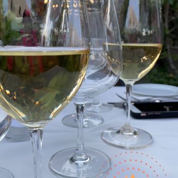 Jillians - Riesling Wine - Wine Bars Near Me - Palm Desert, California