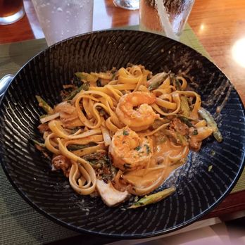 Makahiki - Shrimp fettuccine dish - Bars Near Me - Kapolei, Hawaii Makahiki - Shrimp fettuccine dish - Bars Near Me - Kapolei, Hawaii