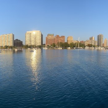 Recreation Drive - Skyline west of the lake - Lakes Near Me - Chicago, Illinois