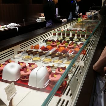 Pierre Hermé - Chocolatiers & Shops Near Me - Paris, 75 Pierre Hermé - Chocolatiers & Shops Near Me - Paris, 75