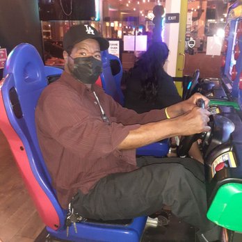 Neon Retro Arcade - Driving game, guess who won - Arcades Near Me - Pasadena, California