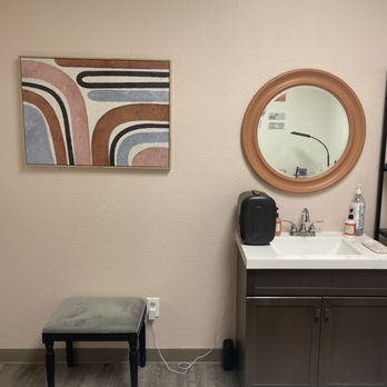 Snatched By Addie - Service room - Eyebrow Services Near Me - Vacaville, California Snatched By Addie - Service room - Eyebrow Services Near Me - Vacaville, California