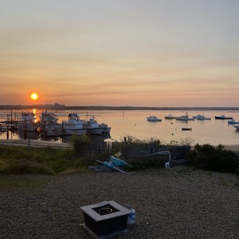 Ernie's Seaside Restaurant - Sunset Views - Bars Near Me - Seabrook, New Hampshire