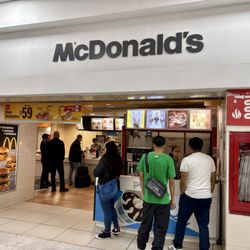 Mc Donald's - Sucursal Aeropuerto Terminal 1