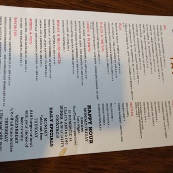 Lazy Dog Johnstown - Drink with happy hour listed and daily specials - American Near Me - Johnstown, Colorado