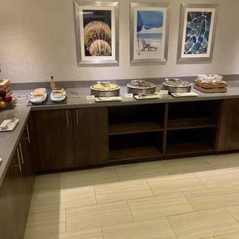 Ventanas Restaurant Bar & Lounge - Buffet - Latin American Near Me - Miami, Florida Ventanas Restaurant Bar & Lounge - Buffet - Latin American Near Me - Miami, Florida