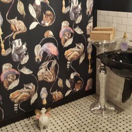 Usually don't photograph restrooms, but detailing and cleanliness duly noted. ADA yes, changing table no. (2/17/19)