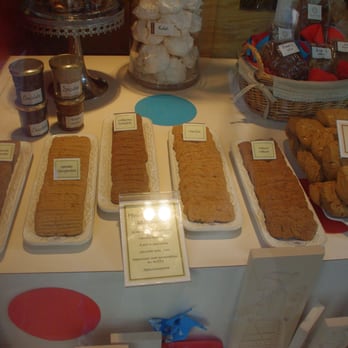 Juliette's - Assortiment de spéculoos (blé complet-amande-vanille-nature et gingembre) environ 3€ les 100grs ! - Bakeries Near Me - Bruges, VWV