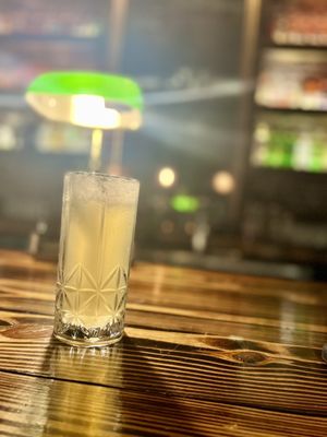 Paddock & Whisky by null