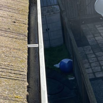 Cabrera’s Window Cleaning - After Cleaning - Gutter Services Near Me Cabrera’s Window Cleaning - After Cleaning - Gutter Services Near Me