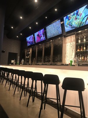 W XYZ Bar by null