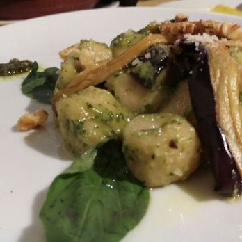 Madre Lievito - Pasta of the day. Beautiful pillowy gnocchi in a pesto sauce. - Pizza Near Me - Barcelona, B