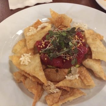 MW Restaurant - Ahi nachos - New American Near Me - Honolulu, Hawaii