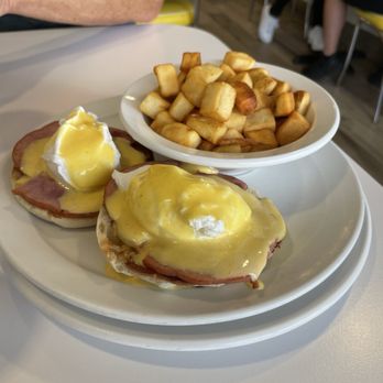 Over Easy - Tavernier - Eggs Benedict - Breakfast & Brunch Near Me - Tavernier, Florida