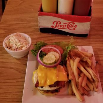 Burger Bob's - Building a nice burger from these... - Burgers Near Me - Bozeman, Montana Burger Bob's - Building a nice burger from these... - Burgers Near Me - Bozeman, Montana