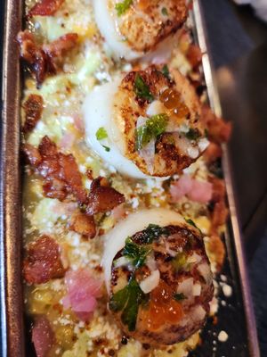 Monroe Bay Oysterette by null