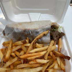 Pyramid Cafe - Lamb wrap with seasoned fries