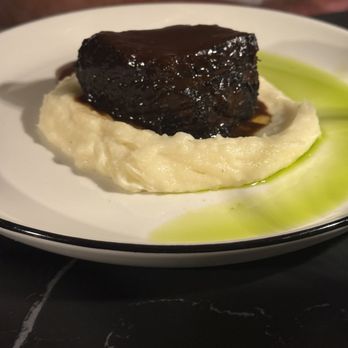 Big Sur Grill - Short Ribs with Mashed Potatoes - American Near Me - Santa Monica, California Big Sur Grill - Short Ribs with Mashed Potatoes - American Near Me - Santa Monica, California