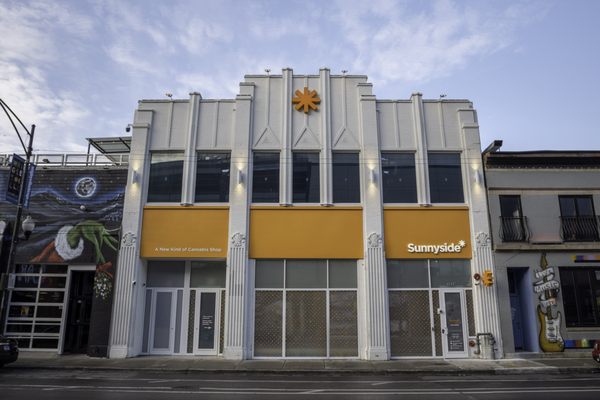 Sunnyside Cannabis Dispensary - Wrigleyville by null
