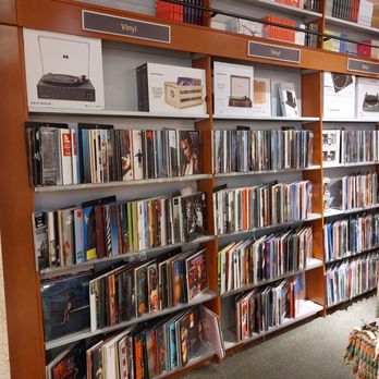 B Dalton Bookseller - Bookstores Near Me - Oviedo, Florida B Dalton Bookseller - Bookstores Near Me - Oviedo, Florida