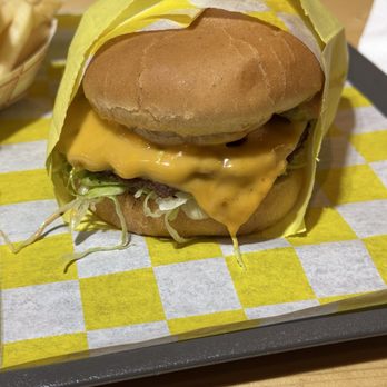 Lucky Goose - The Spicy BBQ Burger - Vegan Near Me - Albuquerque, New Mexico