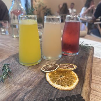Sunrose California Eatery - Mimosa flight - New American Near Me - Agoura Hills, California Sunrose California Eatery - Mimosa flight - New American Near Me - Agoura Hills, California