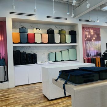 Away - Luggage Near Me - Los Angeles, California