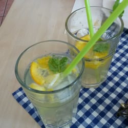 Zur Krone - Kronenlimonade, erfrischend gut.