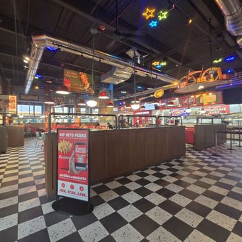 Portillo’s - Main entry view - American Near Me - Tomball, Texas