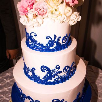 Queen Bridals - The cake - Wedding Planning Near Me - San Jose, California Queen Bridals - The cake - Wedding Planning Near Me - San Jose, California