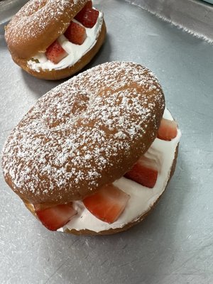 Arandas Bakery by null