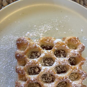 Cafe Mong - Guava danish - Breakfast & Brunch Near Me - Las Vegas, Nevada