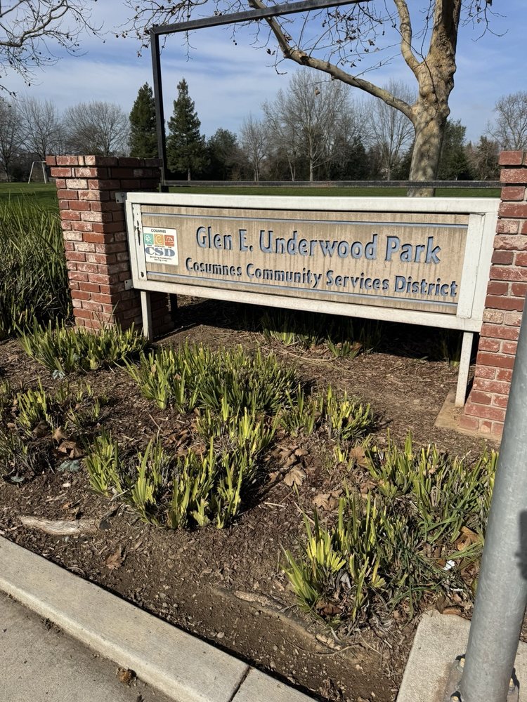 Underwood Park Logo