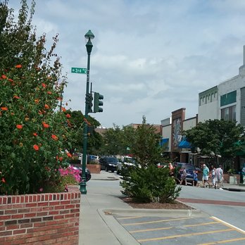 Downtown Hendersonville - View of Main St - Landmarks & Historical Buildings Near Me - Hendersonville, North Carolina