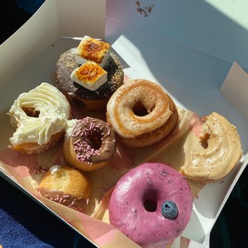 Five Daughters Bakery - Blueberry, vanilla cream, s'mores, chocolate minis, salted caramel, maple something I can't remember but dayummmm! - Donuts Near Me - Atlanta, Georgia Five Daughters Bakery - Blueberry, vanilla cream, s'mores, chocolate minis, salted caramel, maple something I can't remember but dayummmm! - Donuts Near Me - Atlanta, Georgia