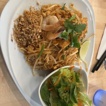 Thai Basil - Pad Thai - Thai Near Me - Vancouver, British Columbia Thai Basil - Pad Thai - Thai Near Me - Vancouver, British Columbia