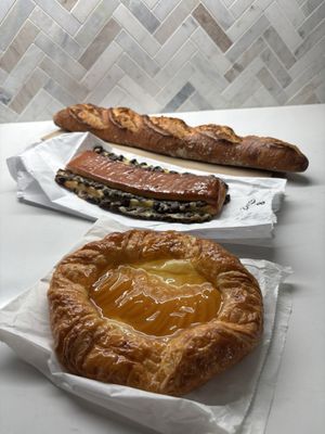 Peninsula Pastries by null