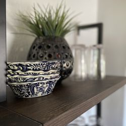 La Coyota - Pottery and black vase